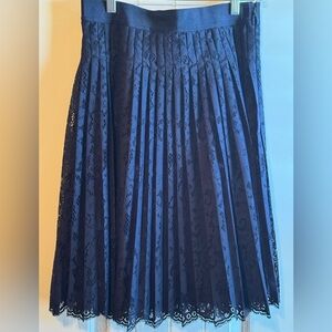 Laced lined skirt